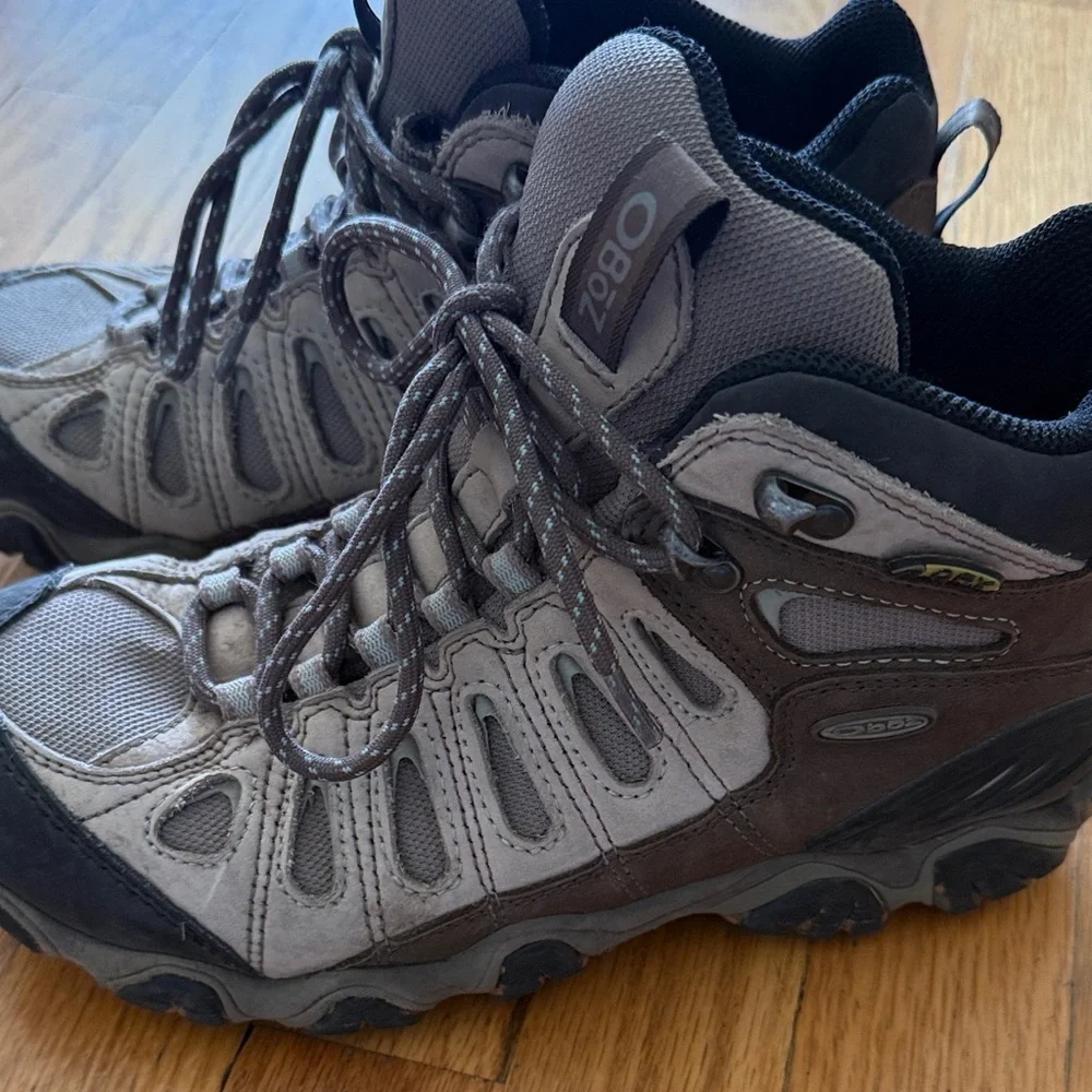 Oboz s8 Sawtooth II Hiking Trail Boot Brown Leather Mid Waterproof great cond